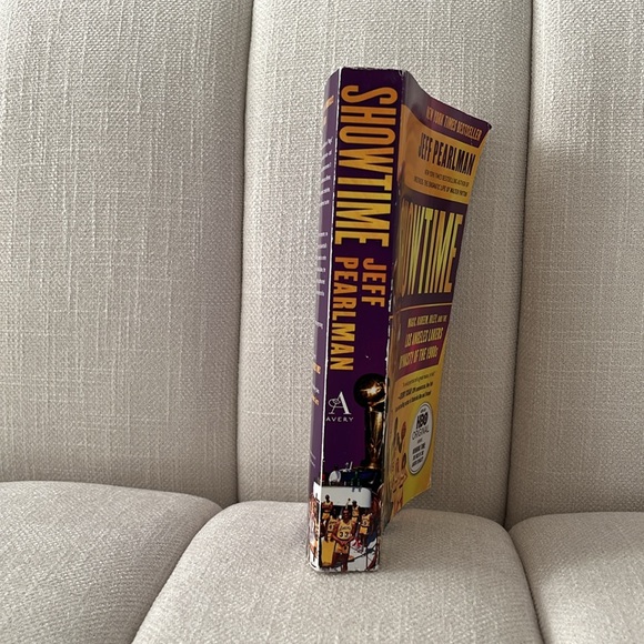 NBA | Jeff Pearlman Los Angeles Lakers book, Showtime - Picture 3 of 5